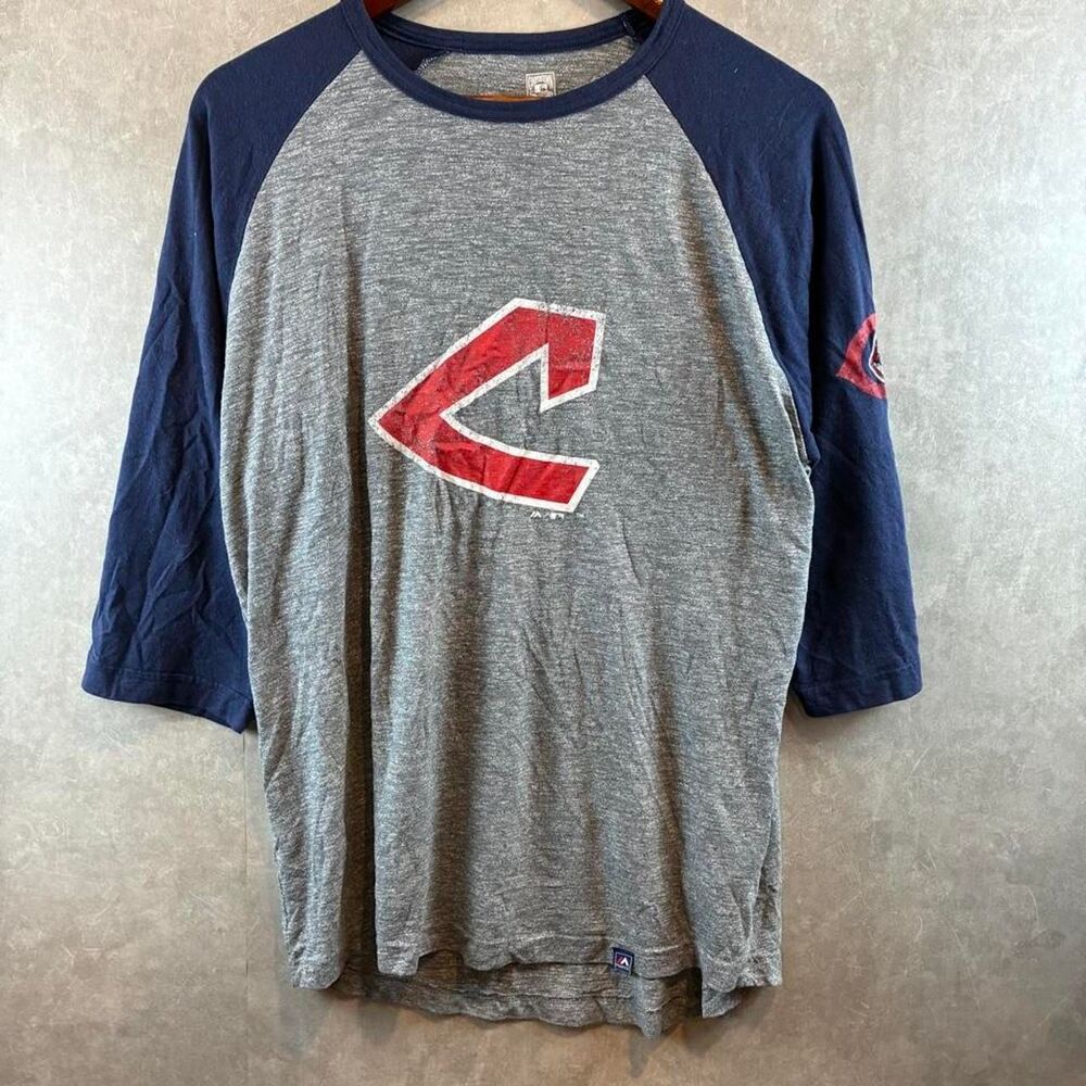 Majestic-athletic Men's Grey and Navy T-shirt